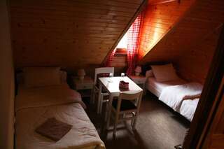 Отель Camp Hotel Lake Views Плав Стандартный двухместный номер с 2 отдельными кроватями-3