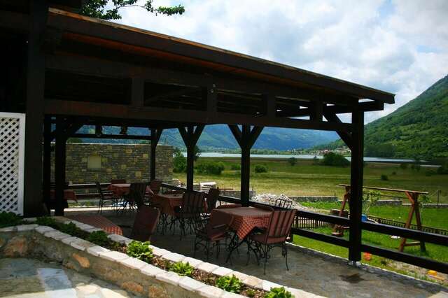 Отель Camp Hotel Lake Views Плав-4