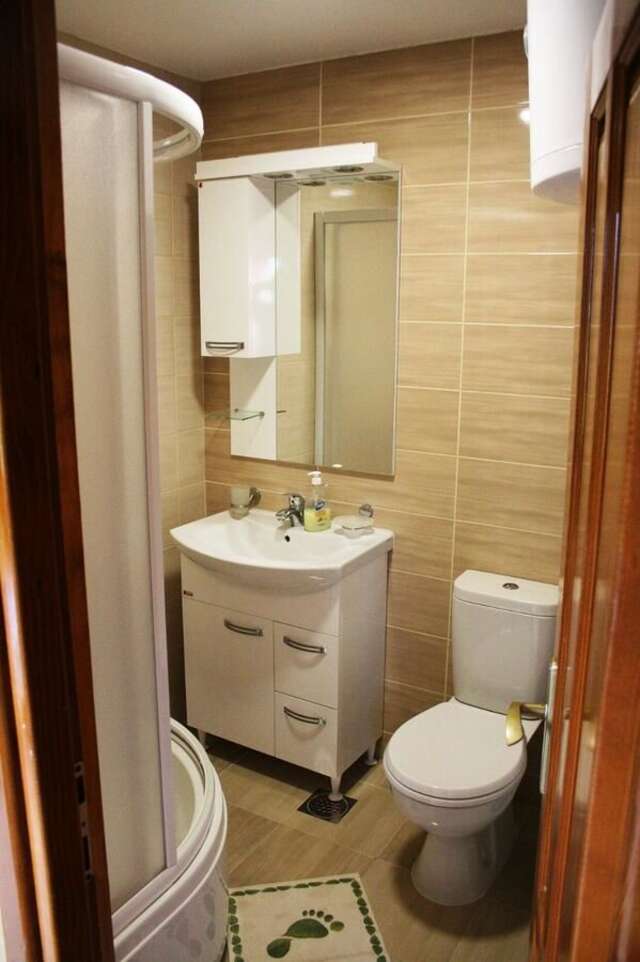 Отель Camp Hotel Lake Views Плав-24