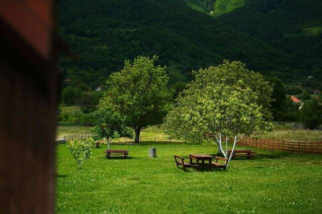 Отель Camp Hotel Lake Views Плав-29