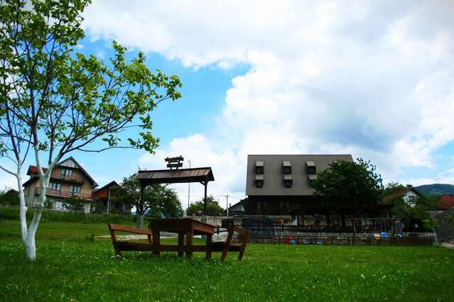 Отель Camp Hotel Lake Views Плав-32