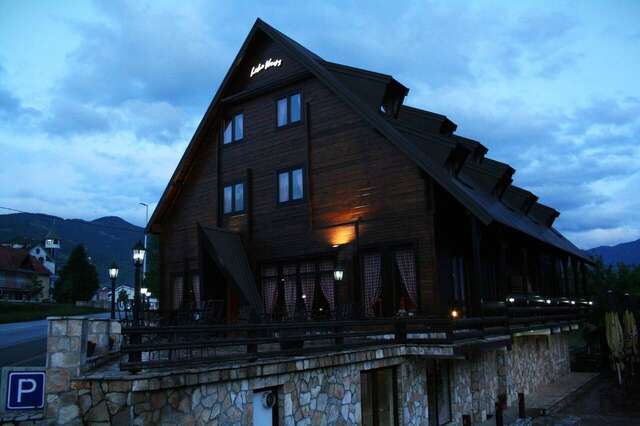 Отель Camp Hotel Lake Views Плав-34